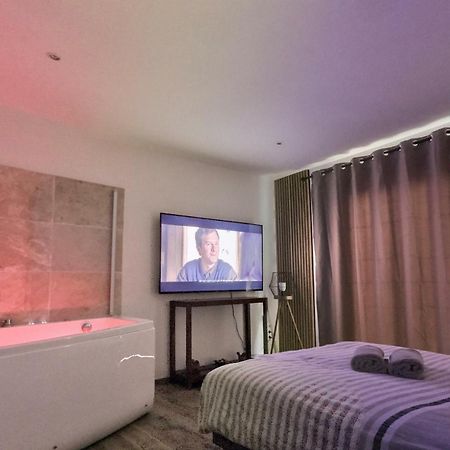 Bel Appartement Rdc Detente Balneo & Cine & Terrasse Proche Centre Gare أميا المظهر الخارجي الصورة